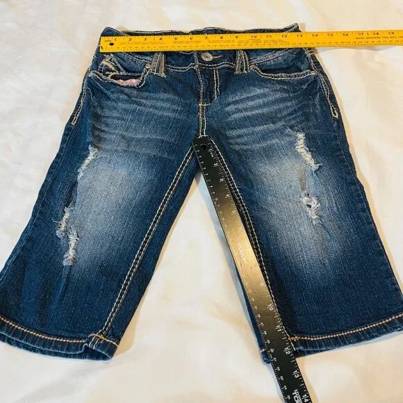 Amethyst Womens Distressed Jean Shorts Size 5 Blue Denim - Picture 7 of 8